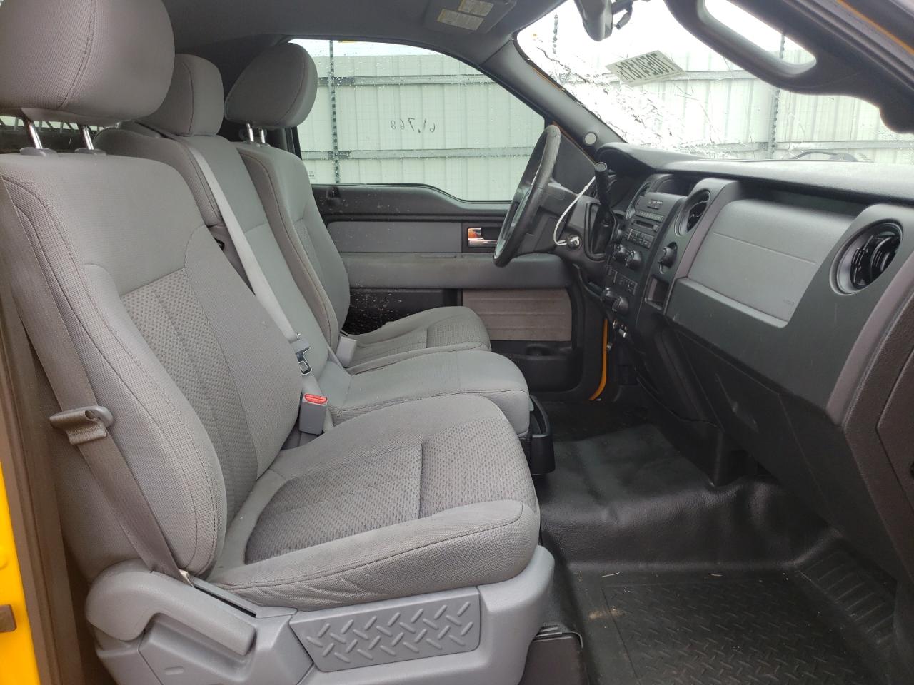 Photo 6 from auction – 2014 FORD F150 with VIN 1FTNF1CF9EKG52816