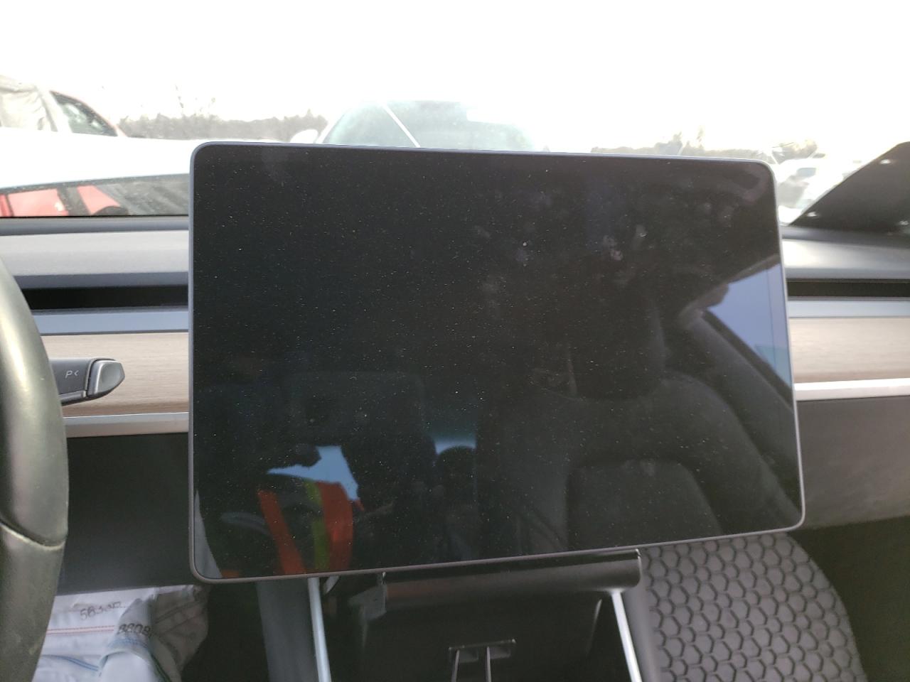 Photo 8 from auction – 2018 TESLA MODEL 3 with VIN 5YJ3E1EB0JF117045