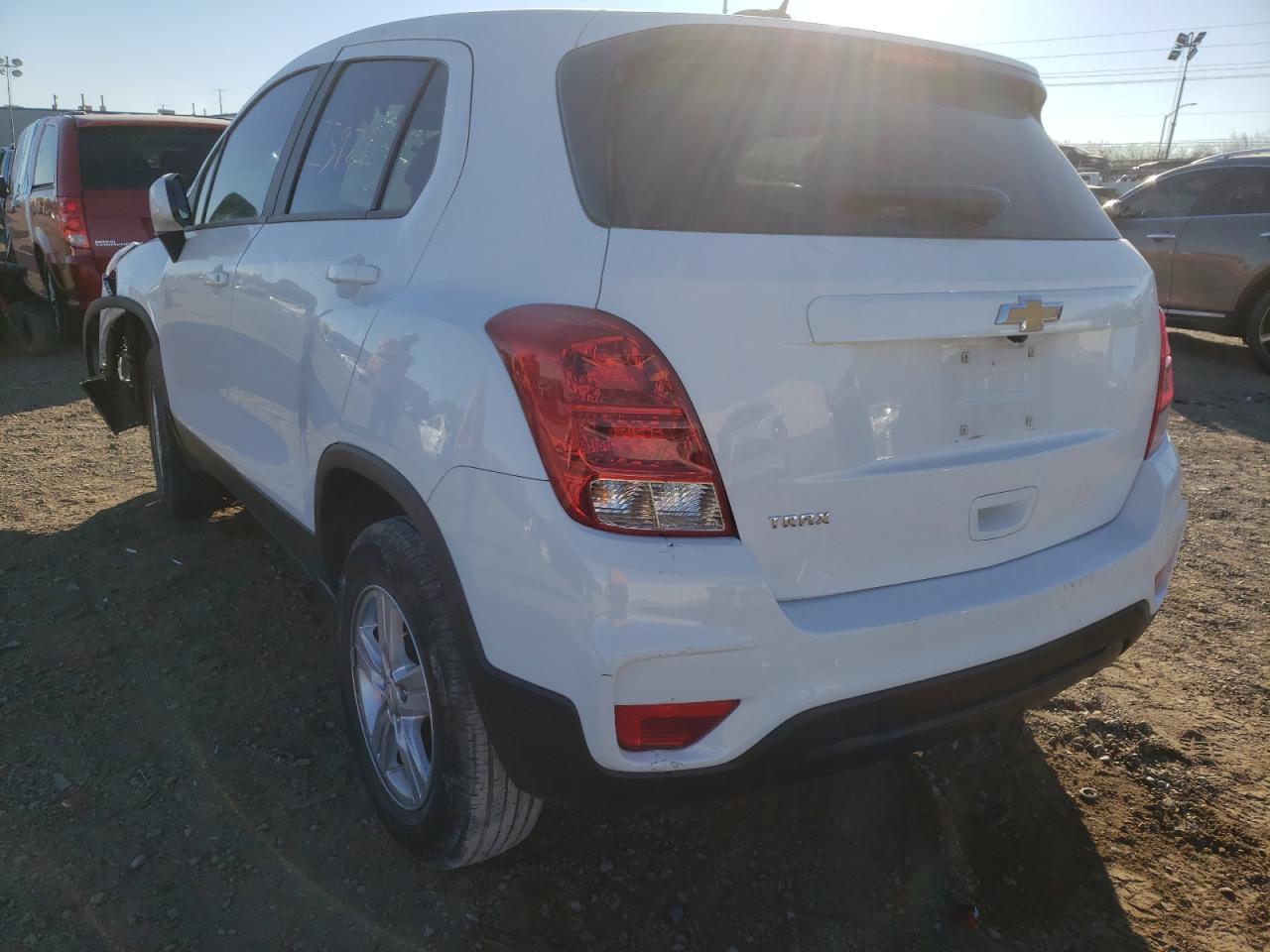 Photo 3 from auction – 2020 CHEVROLET TRAX LS with VIN KL7CJKSB3LB091632