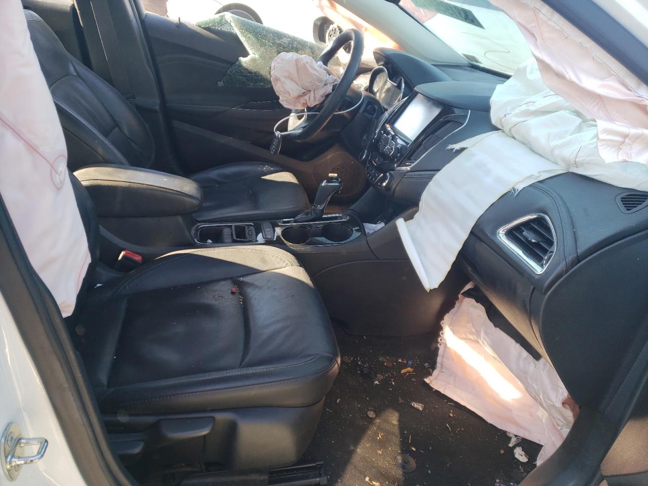Photo 5 from auction – 2017 CHEVROLET CRUZE PREM with VIN 3G1BF5SM2HS556280