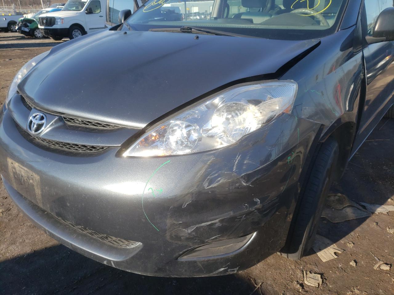 Photo 9 from auction – 2010 TOYOTA SIENNA CE with VIN 5TDKK4CC6AS295166