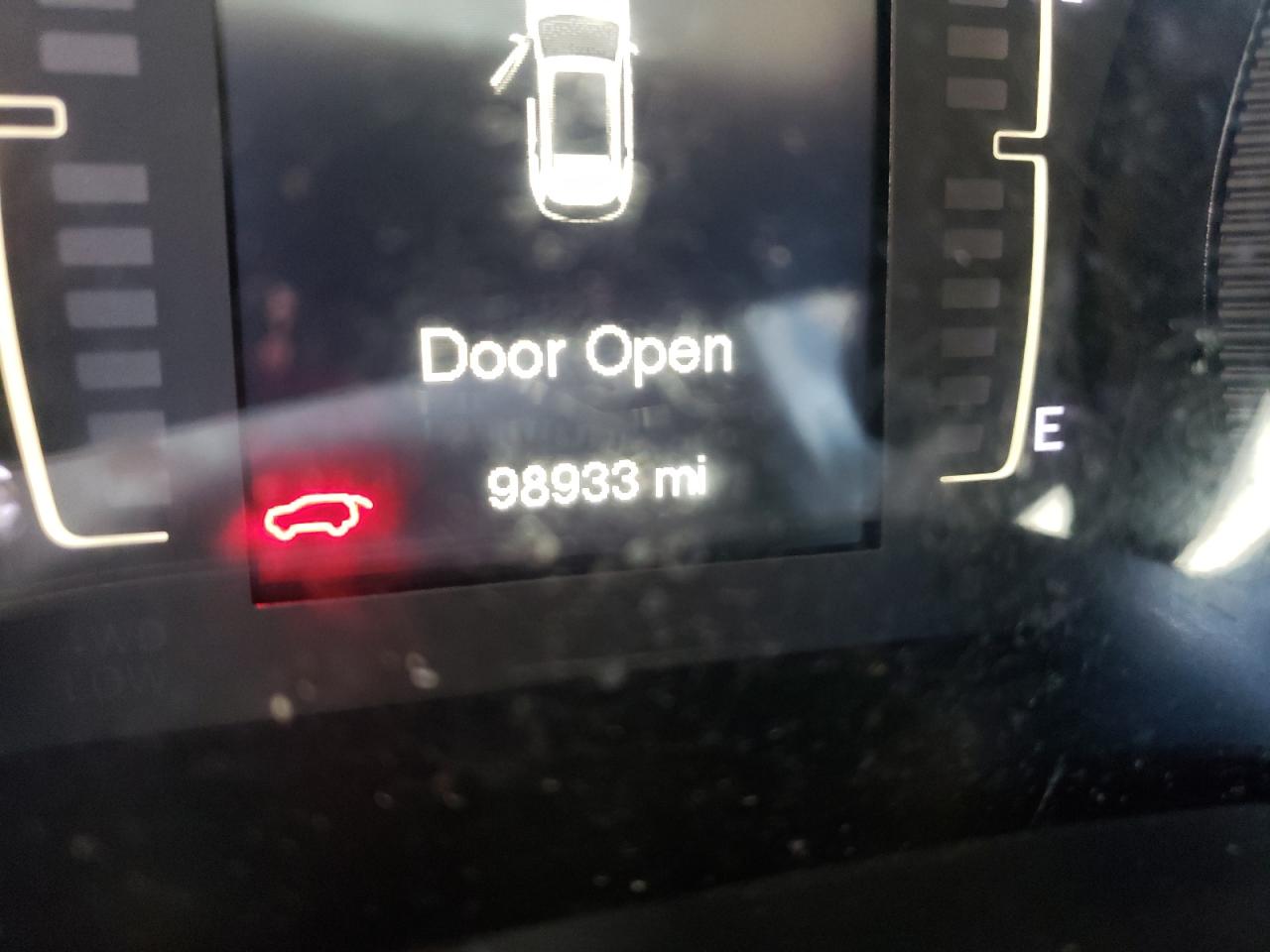 Photo 8 from auction – 2018 JEEP CHEROKEE L with VIN 1C4PJLCB6JD558973