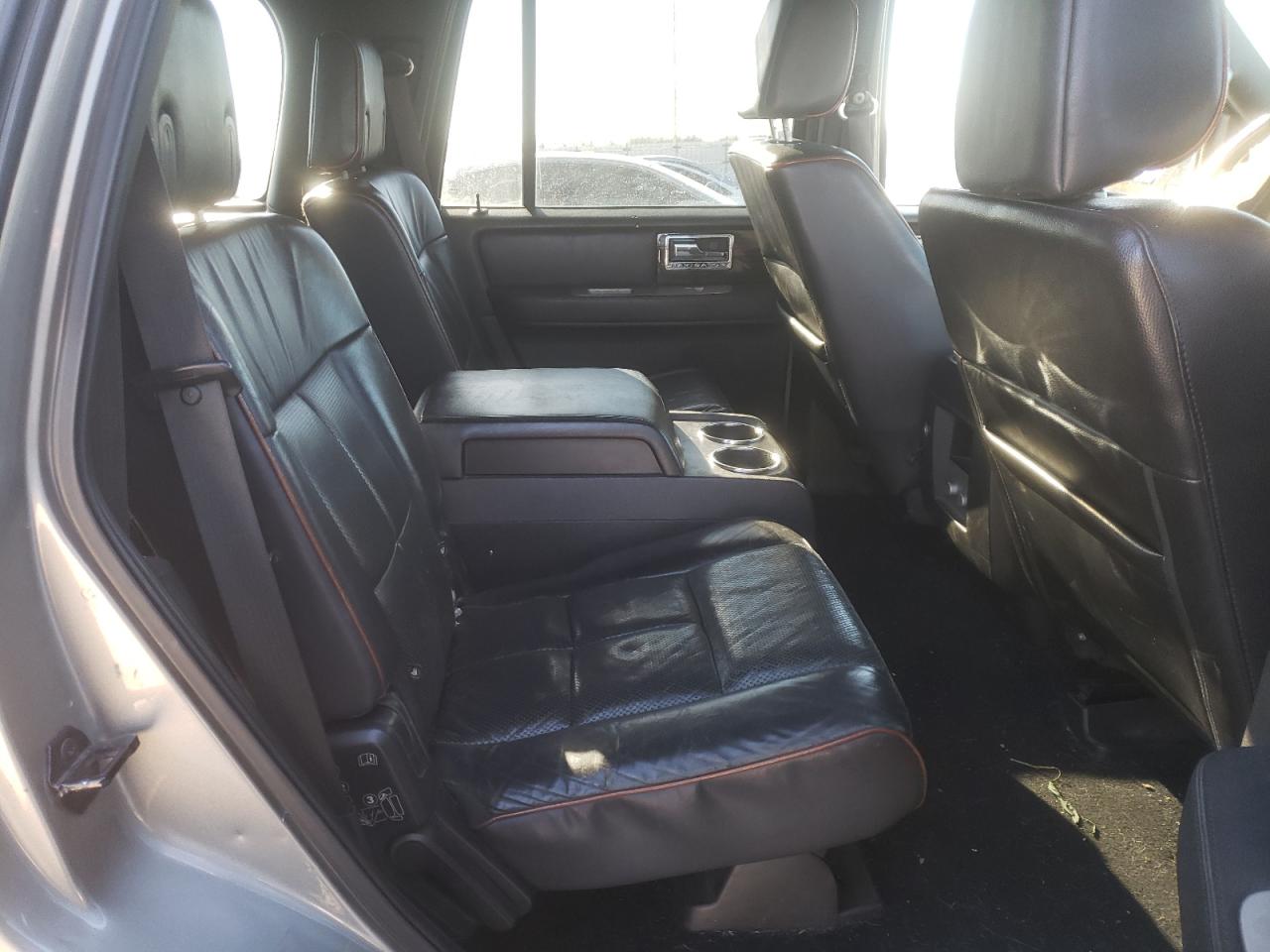 Photo 6 from auction – 2008 LINCOLN NAVIGATOR with VIN 5LMFU28508LJ06624