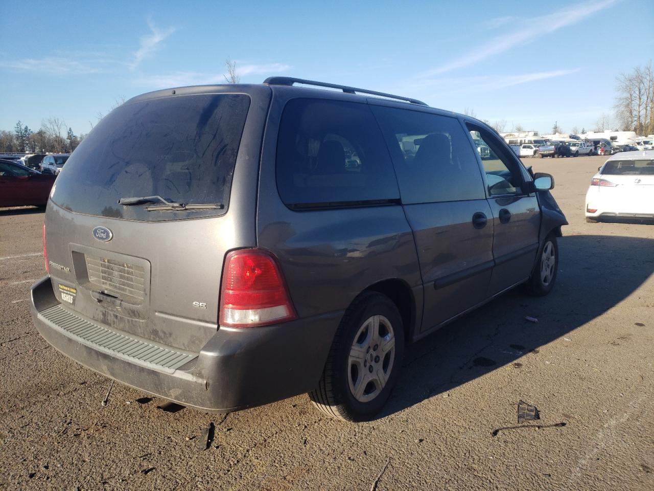 Photo 4 from auction – 2005 FORD FREESTAR S with VIN 2FMZA51615BA03785