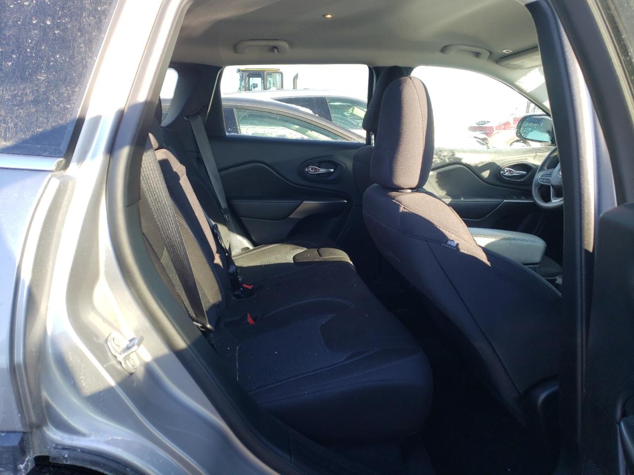 Photo 6 from auction – 2019 JEEP CHEROKEE L with VIN 1C4PJMCB3KD258315