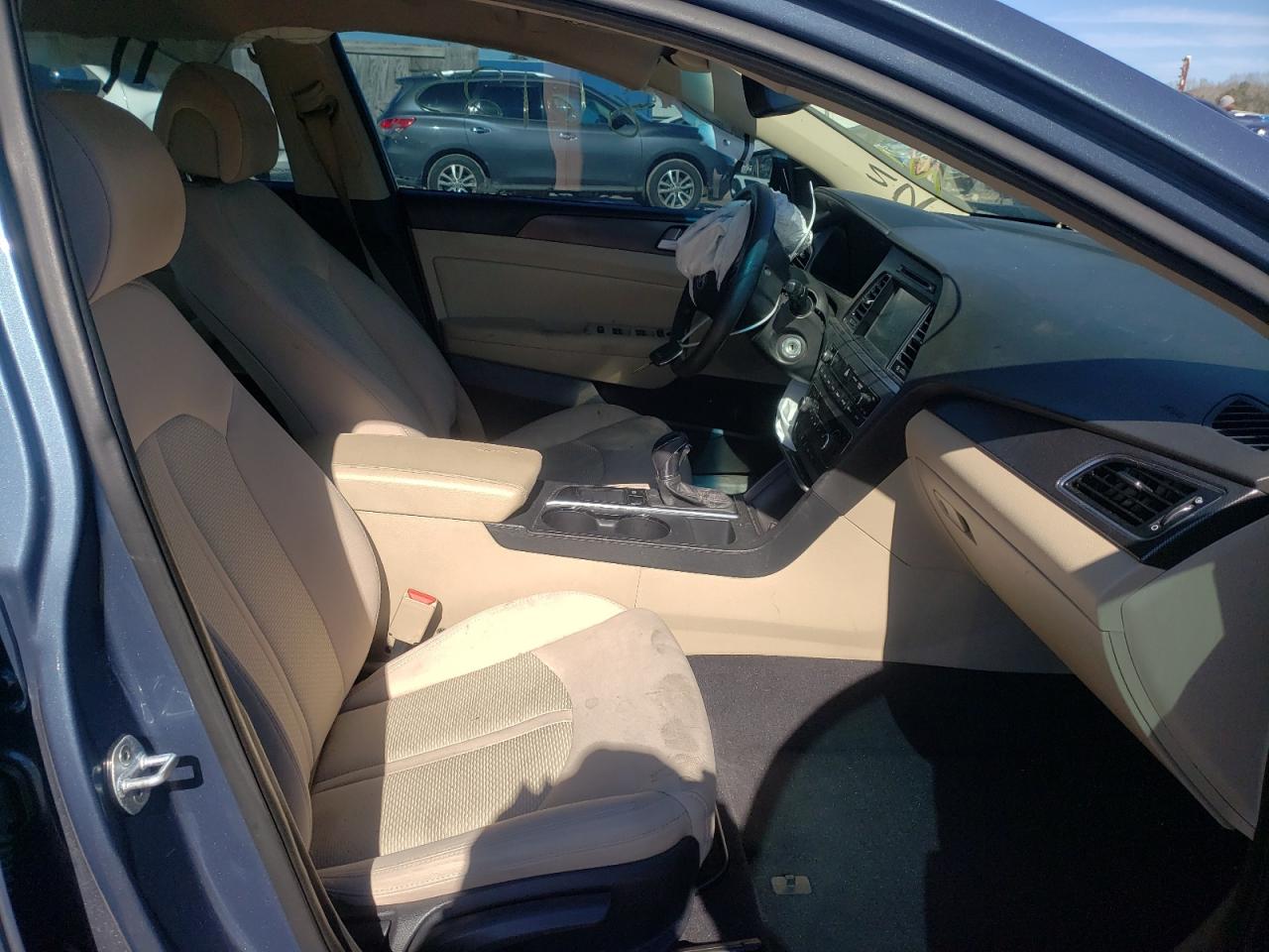 Photo 5 from auction – 2016 HYUNDAI SONATA SPO with VIN 5NPE34AF7GH285980