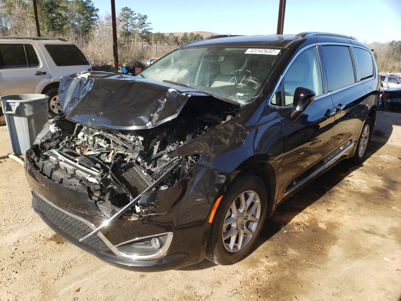 Photo 2 from auction – 2020 CHRYSLER PACIFICA T with VIN 2C4RC1BG4LR279235