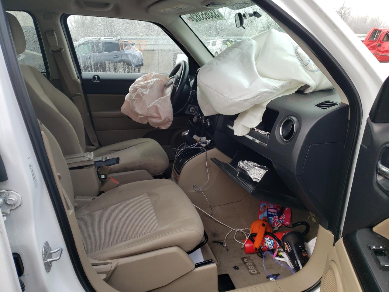 Photo 5 from auction – 2014 JEEP PATRIOT LA with VIN 1C4NJPFB9ED814085