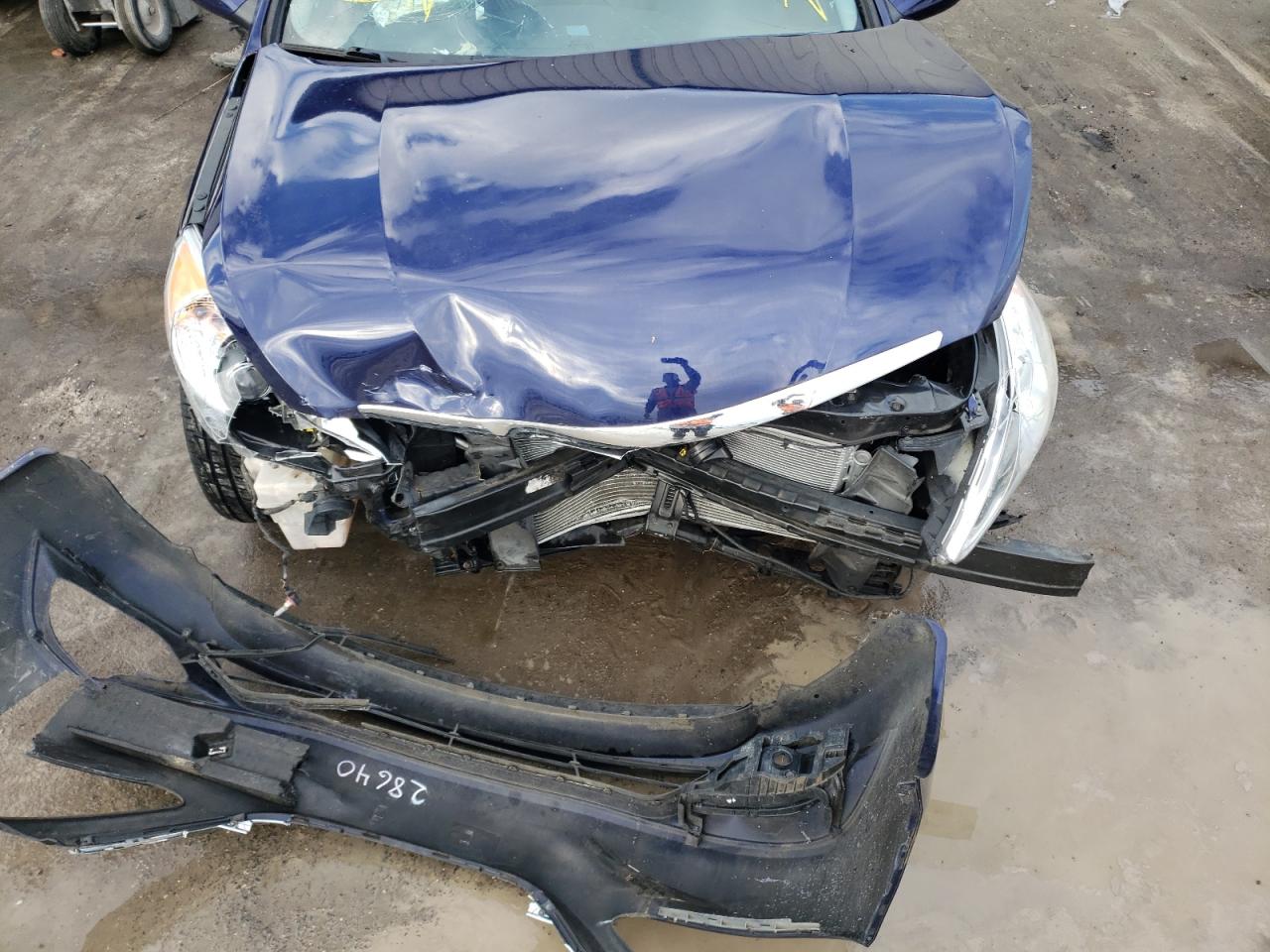 Photo 7 from auction – 2011 HYUNDAI SONATA SE with VIN 5NPEC4AC1BH188451