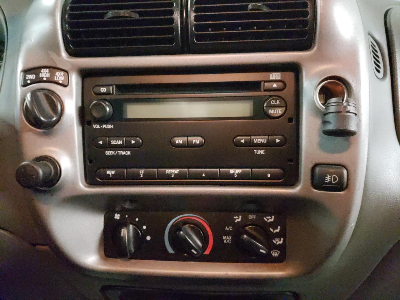 Photo 9 from auction – 2004 FORD RANGER SUP with VIN 1FTZR45EX4PA25185