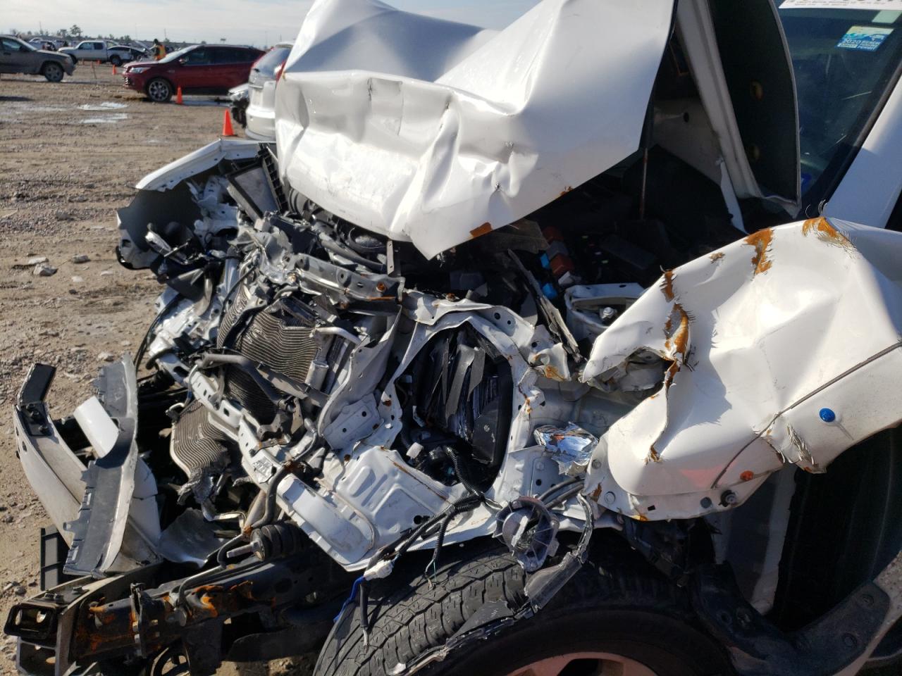 Photo 9 from auction – 2019 TOYOTA 4RUNNER SR with VIN JTEBU5JR2K5717959