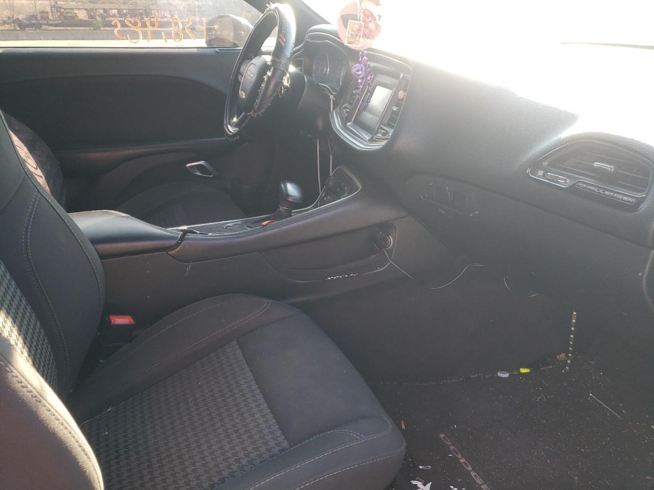 Photo 5 from auction – 2015 DODGE CHALLENGER with VIN 2C3CDZAG1FH743972