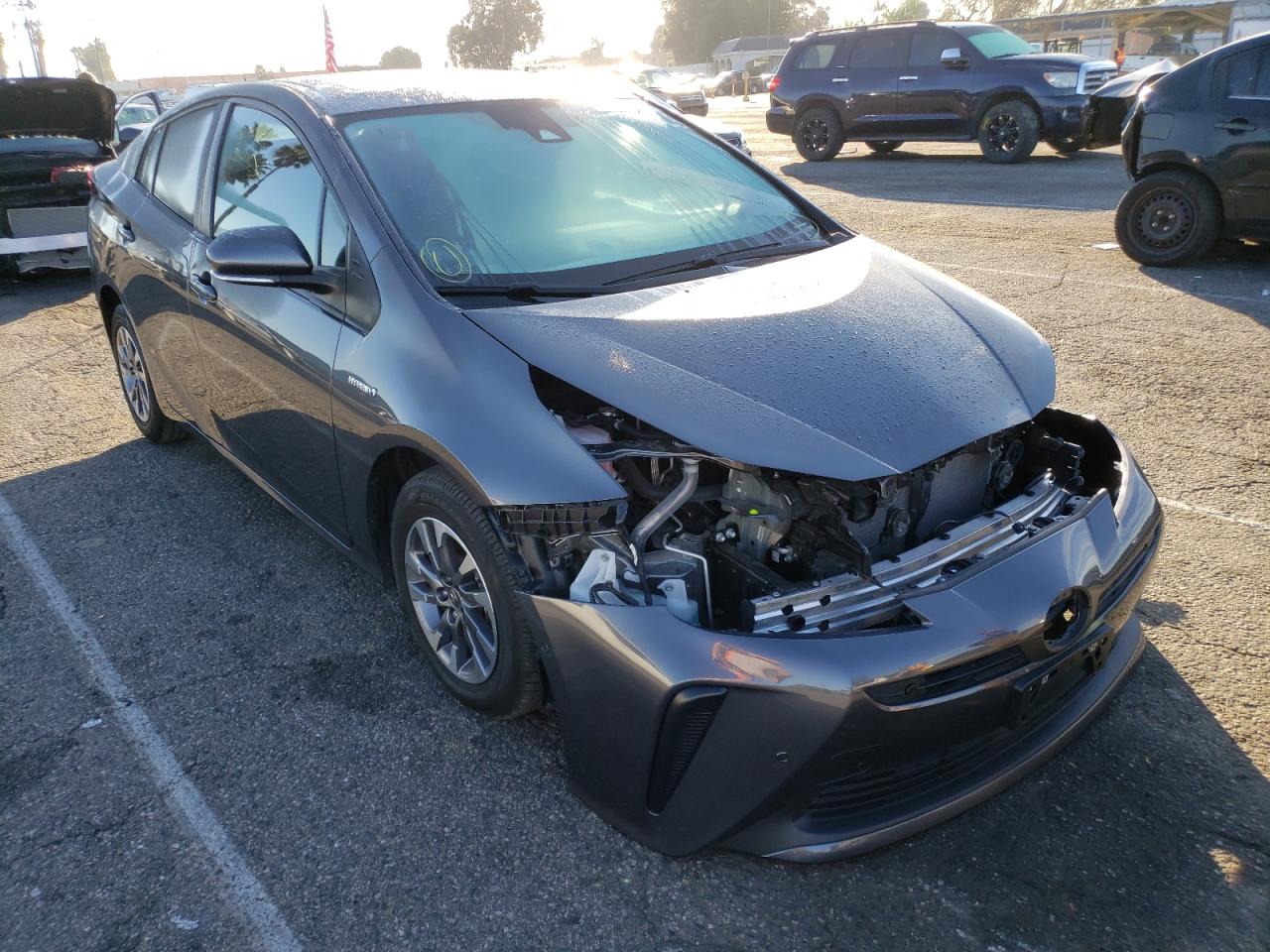 TOYOTA PRIUS SPEC 2021 with VIN JTDKAMFU2M3133595 - Photo from auction