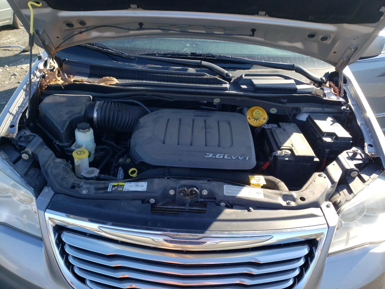 Photo 7 from auction – 2014 CHRYSLER TOWN & COU with VIN 2C4RC1BG4ER165741
