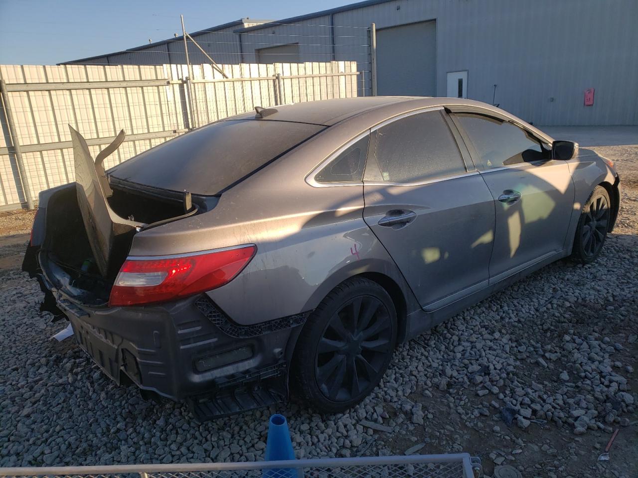 Photo 4 from auction – 2012 HYUNDAI AZERA GLS with VIN KMHFH4JG5CA125124