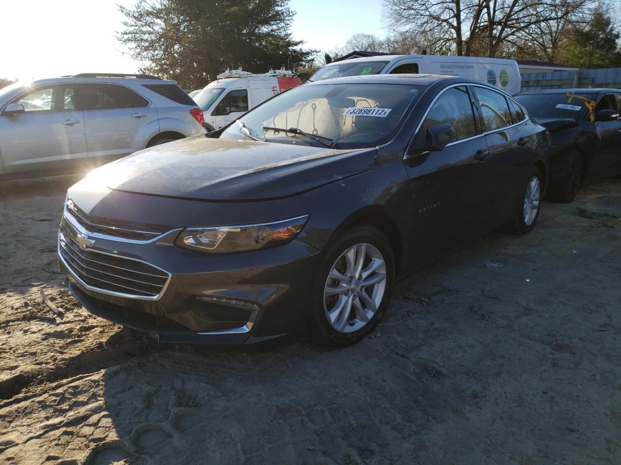 Photo 2 from auction – 2016 CHEVROLET MALIBU LT with VIN 1G1ZE5ST8GF325329