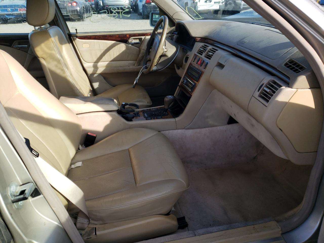 Photo 5 from auction – 1998 MERCEDES-BENZ E 320 with VIN WDBJF65F4WA544814