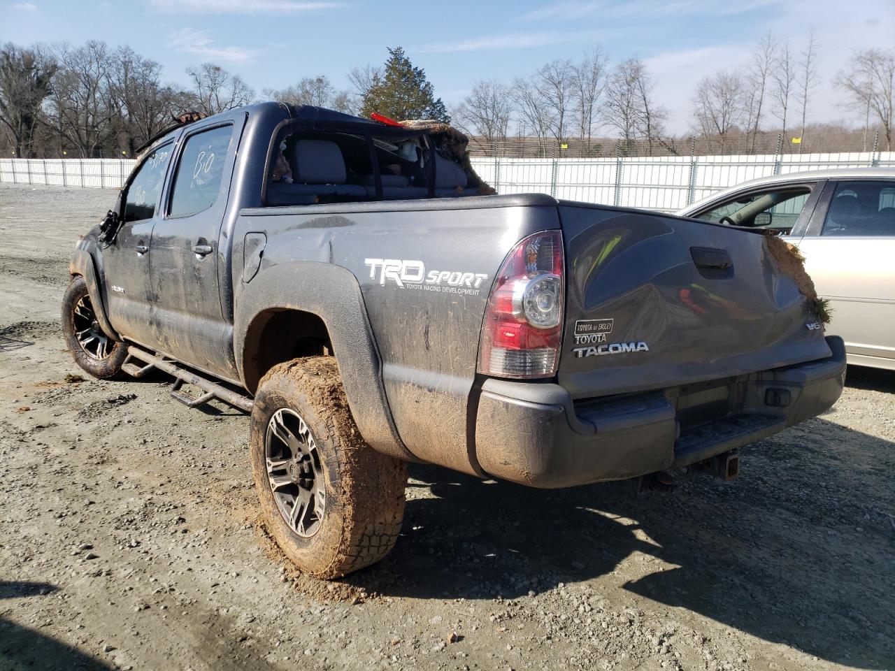 Photo 3 from auction – 2014 TOYOTA TACOMA DOU with VIN 5TFLU4EN4EX086067