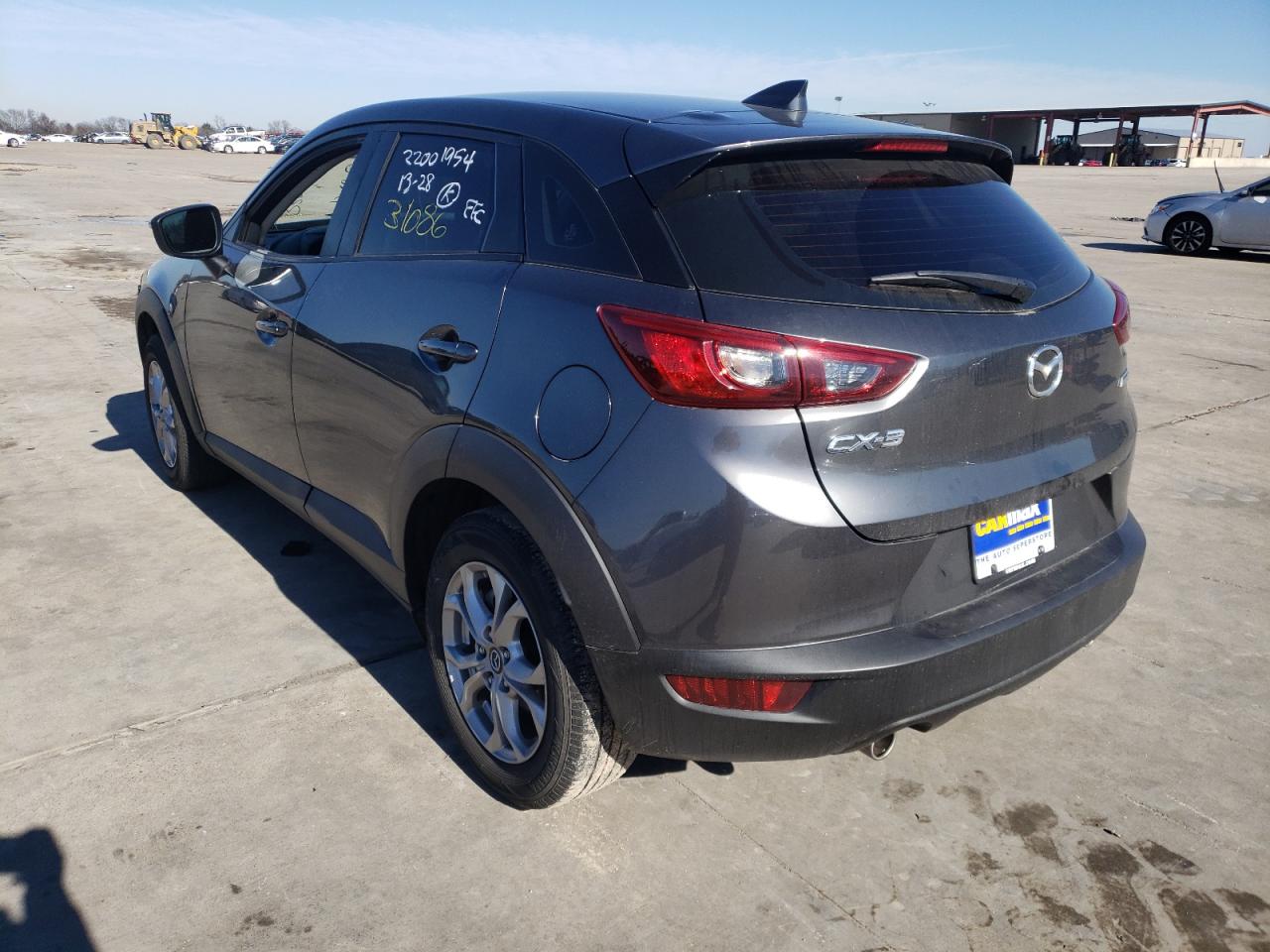 Photo 3 from auction – 2019 MAZDA CX-3 SPORT with VIN JM1DKDB71K0421547