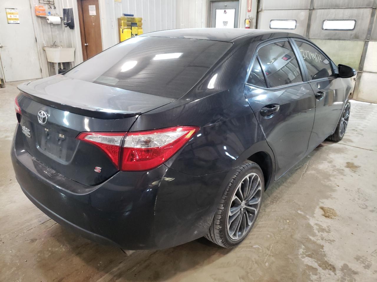 Photo 4 from auction – 2015 TOYOTA COROLLA L with VIN 5YFBURHE1FP196868