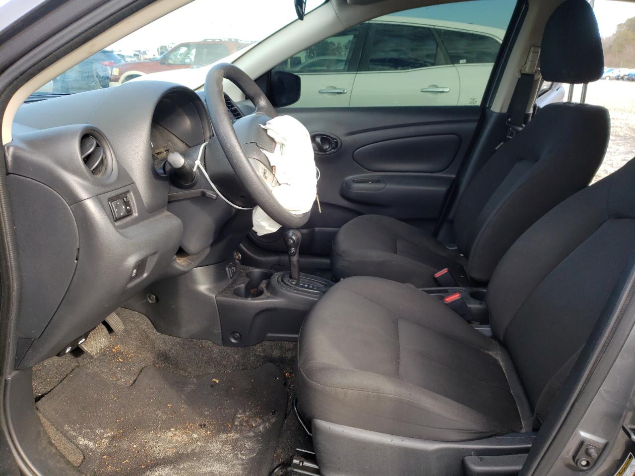 Photo 5 from auction – 2019 NISSAN VERSA S with VIN 3N1CN7AP1KL870237