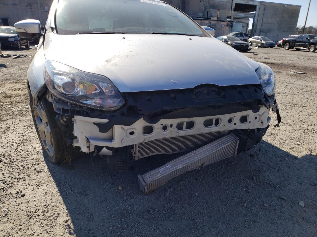 Photo 9 from auction – 2014 FORD FOCUS ST with VIN 1FADP3L96EL437571