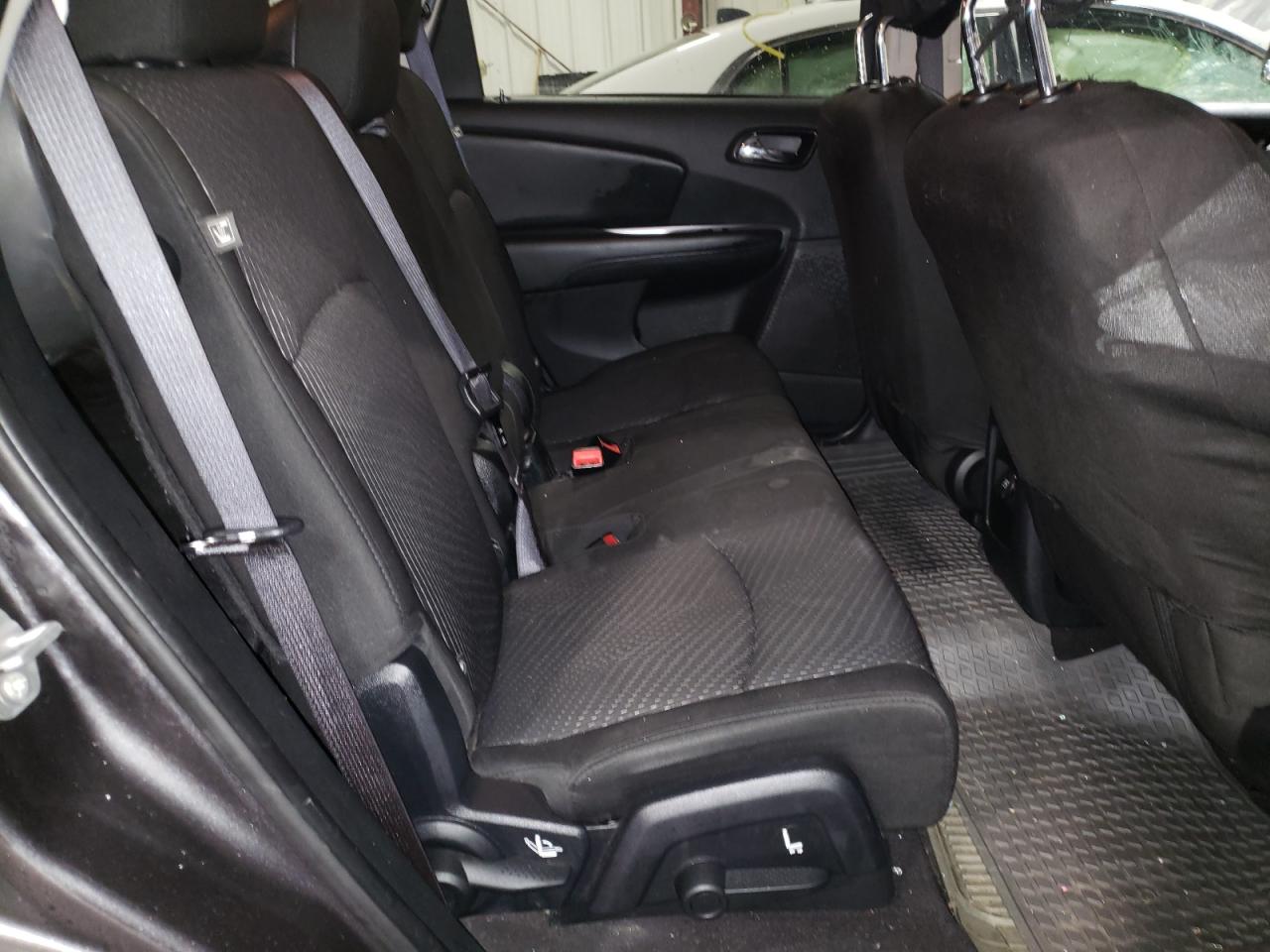 Photo 6 from auction – 2015 DODGE JOURNEY SE with VIN 3C4PDDAG3FT597047