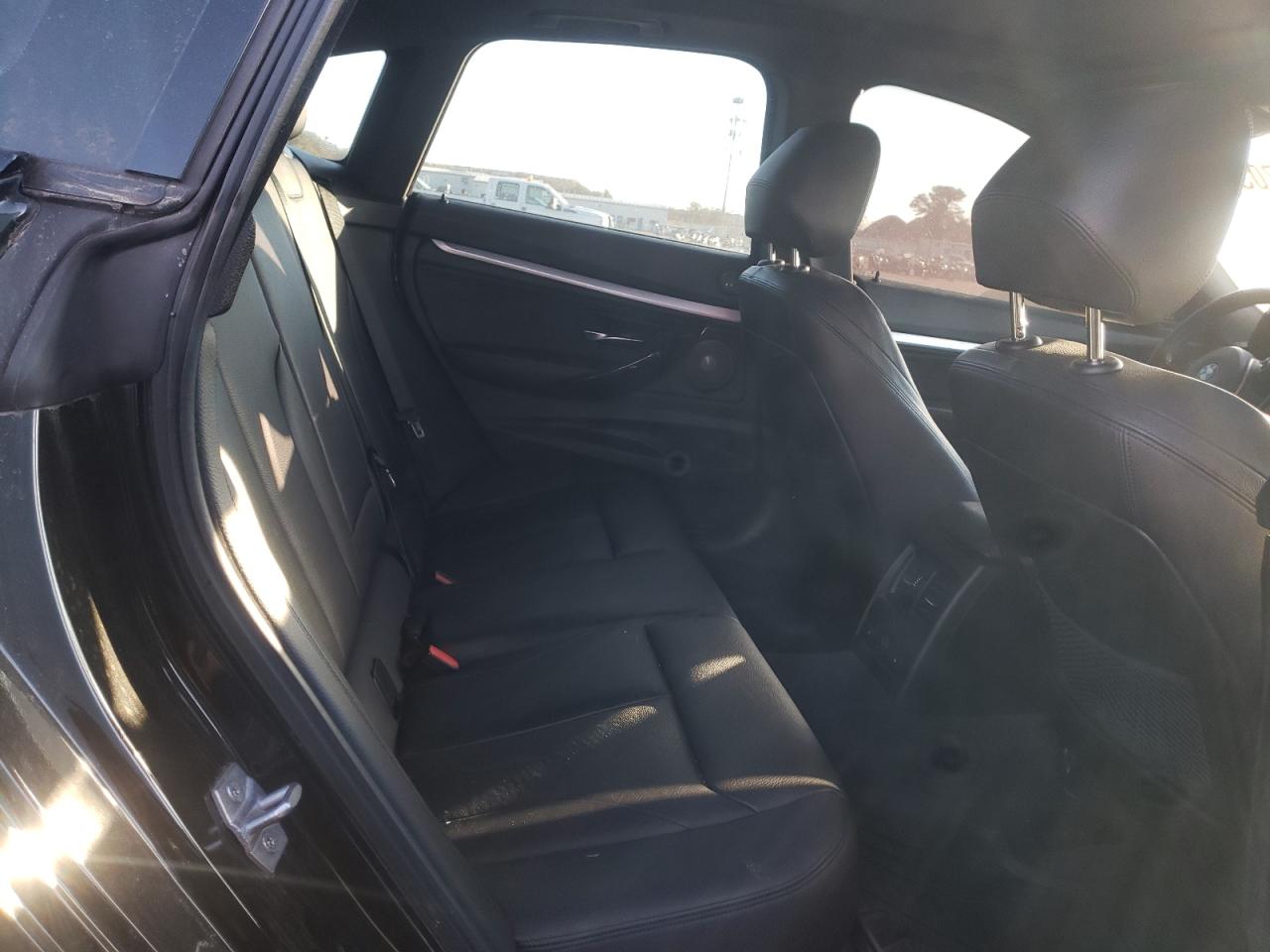 Photo 6 from auction – 2015 BMW 335 XIGT with VIN WBA3X9C56FD868376