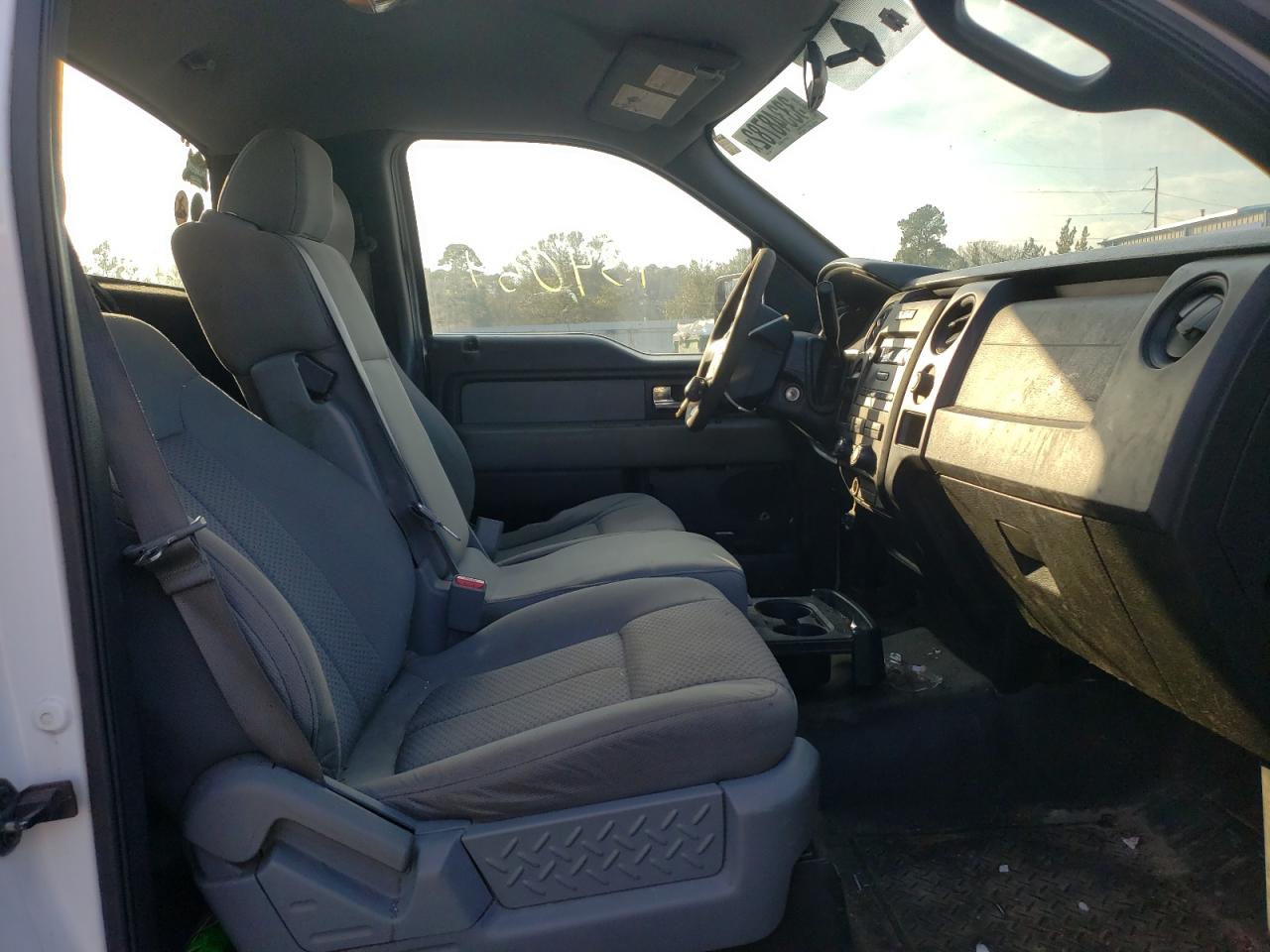 Photo 5 from auction – 2013 FORD F150 with VIN 1FTNF1CF0DKF22213