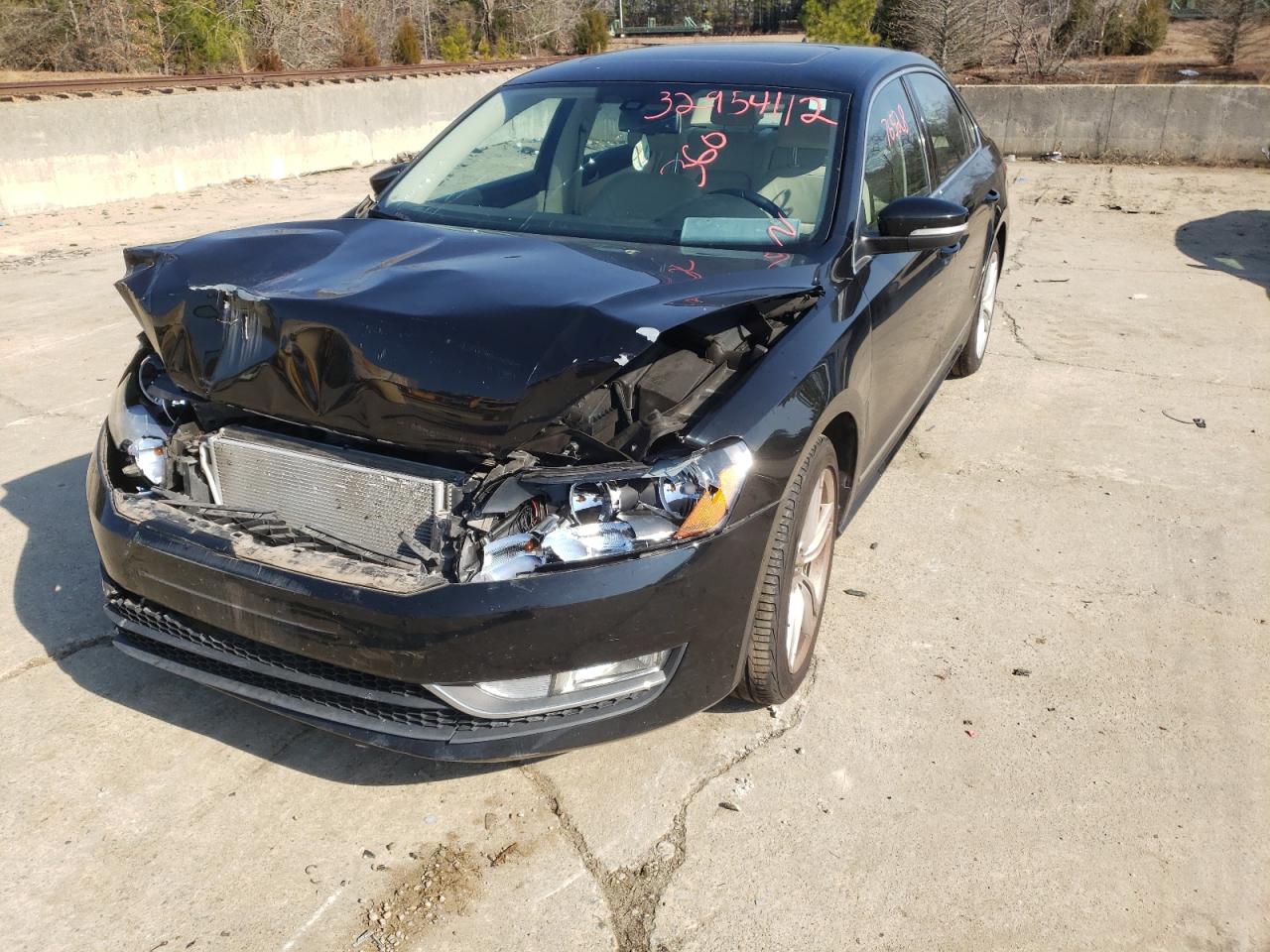 Photo 2 from auction – 2014 VOLKSWAGEN PASSAT SEL with VIN 1VWCN7A34EC011389