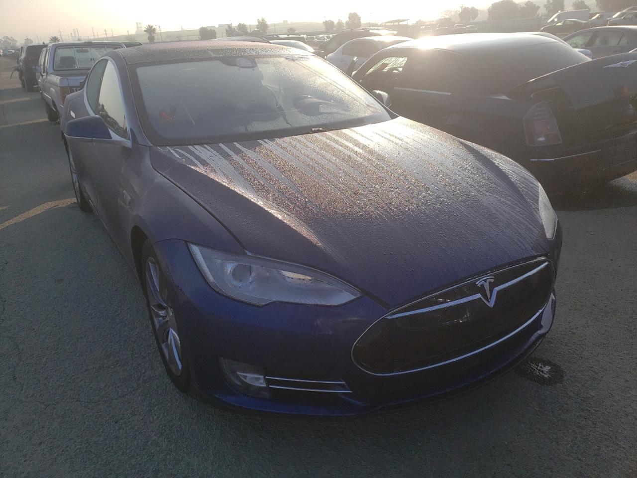 TESLA MODEL S 2016 with VIN 5YJSA1E27GF128656 - Photo from auction