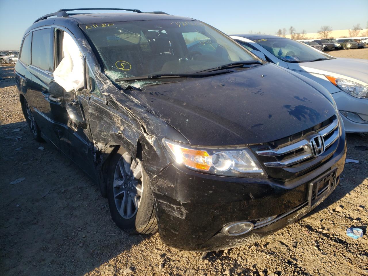 Photo 1 from auction – 2014 HONDA ODYSSEY TO with VIN 5FNRL5H96EB089788