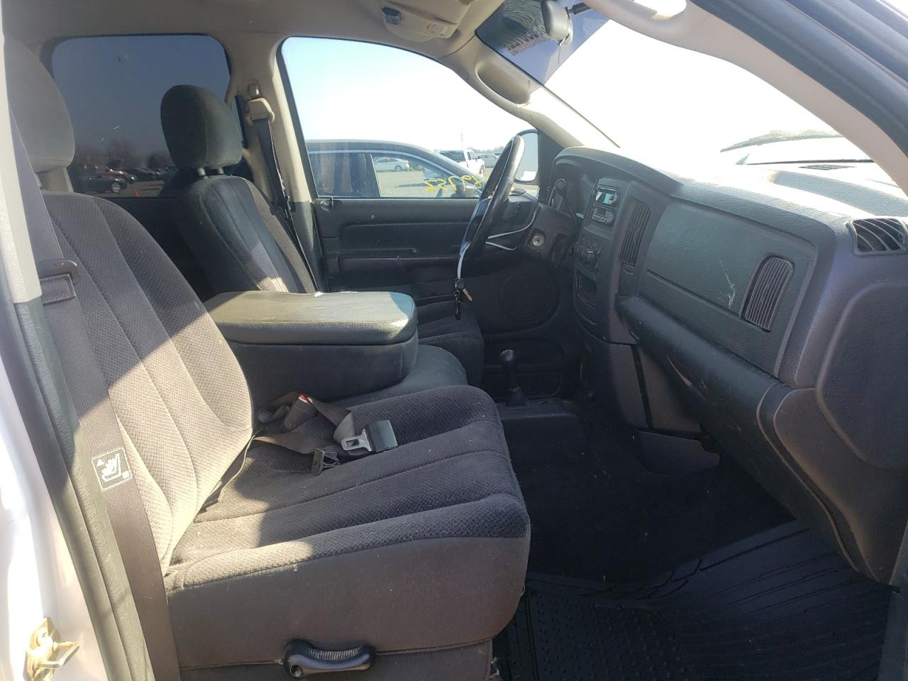 Photo 5 from auction – 2004 DODGE 1500 with VIN 1D7HU18D34S530838