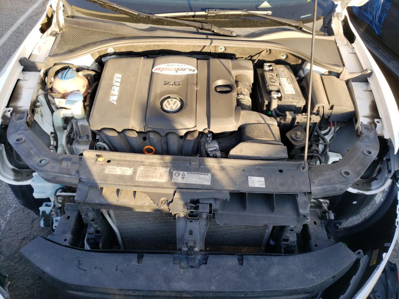 Photo 7 from auction – 2012 VOLKSWAGEN PASSAT SE with VIN 1VWBP7A36CC040203