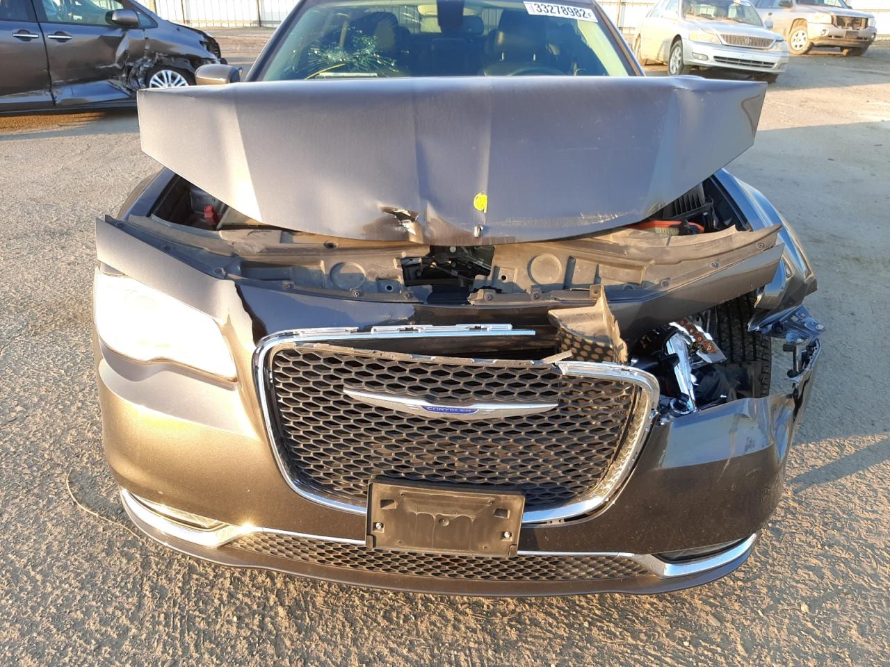 Photo 7 from auction – 2019 CHRYSLER 300 TOURIN with VIN 2C3CCAAG8KH679203