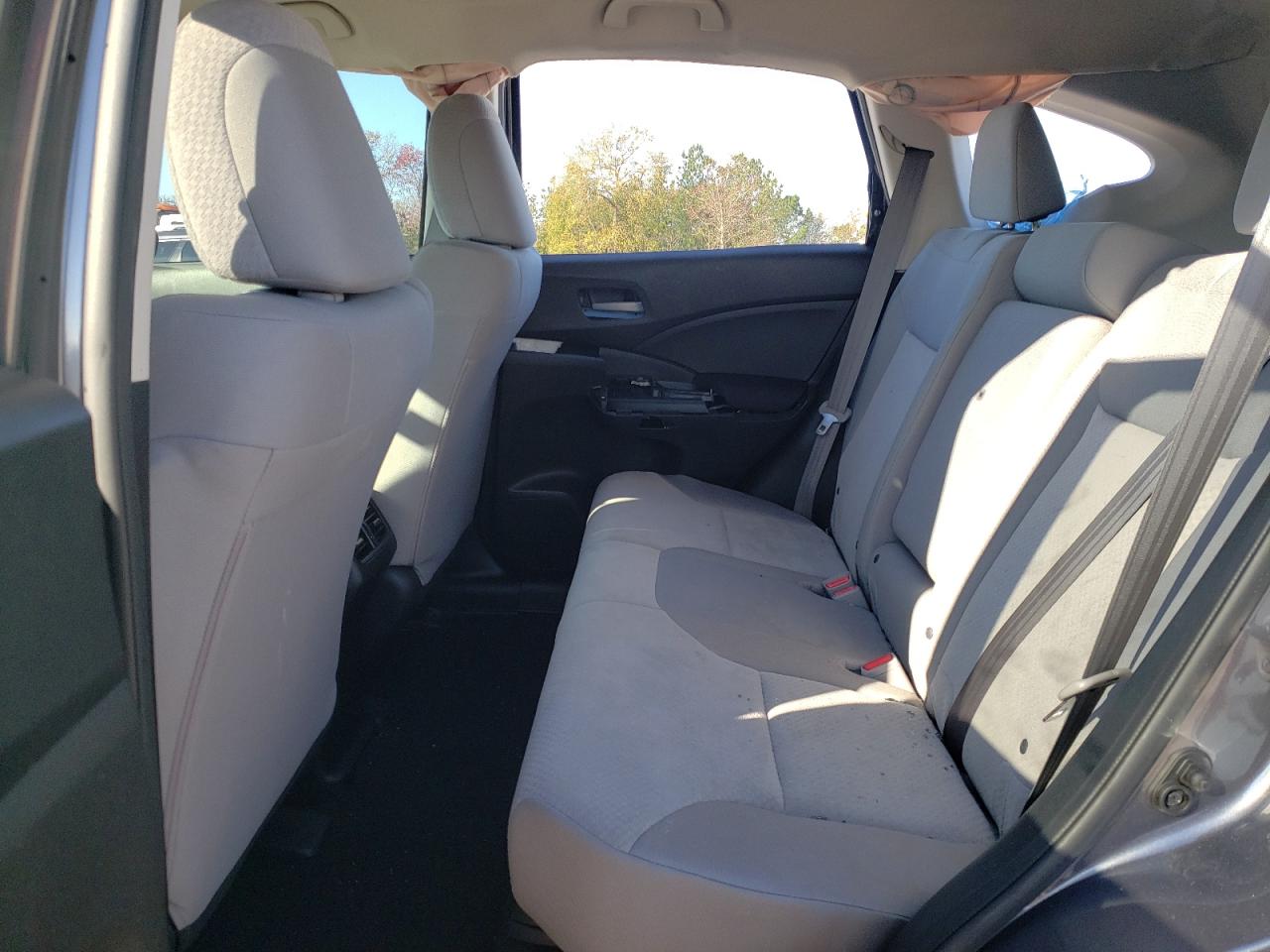 Photo 6 from auction – 2016 HONDA CR-V SE with VIN 2HKRM3H4XGH521387