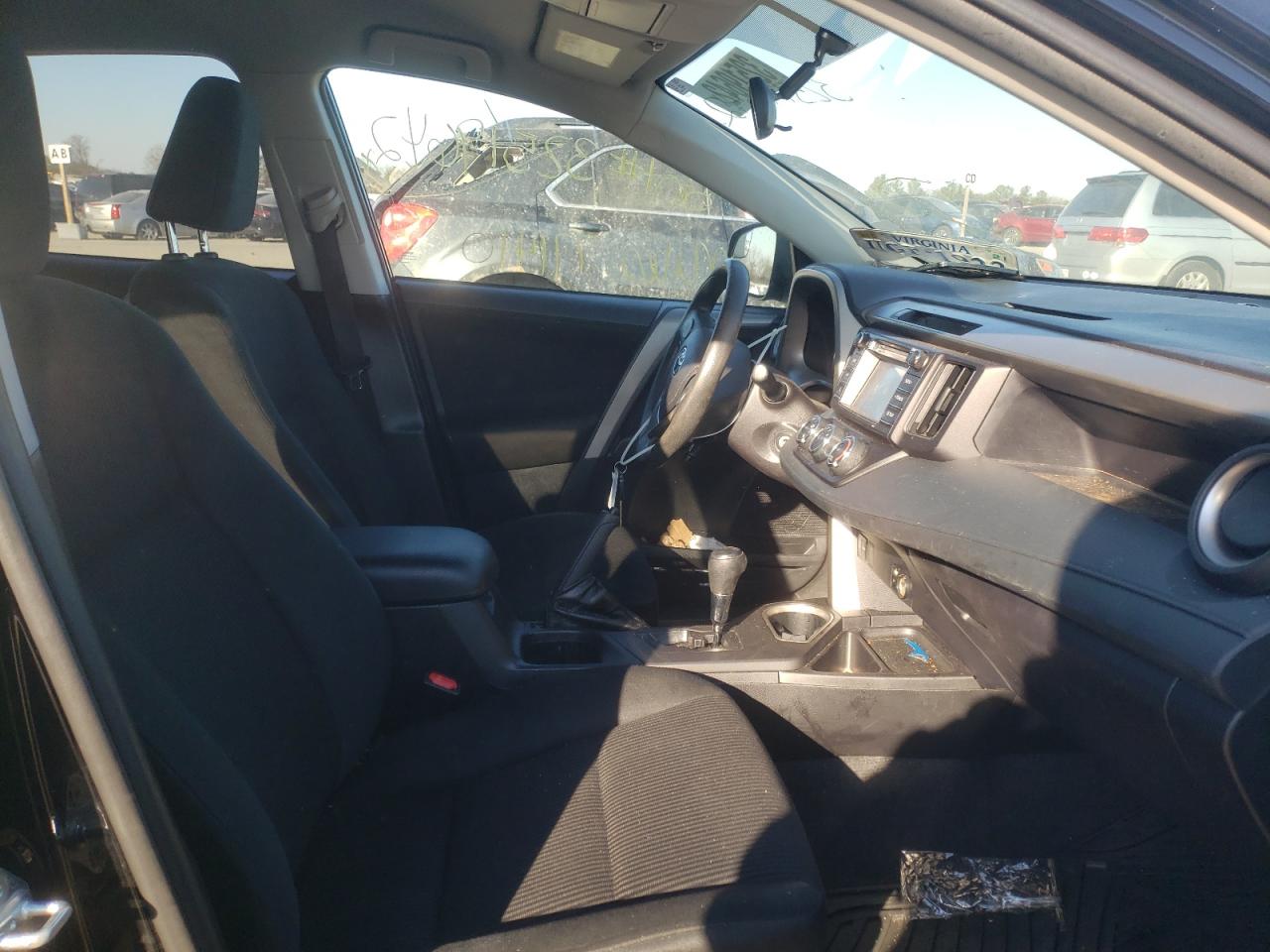 Photo 5 from auction – 2016 TOYOTA RAV4 LE with VIN 2T3BFREV9GW414318