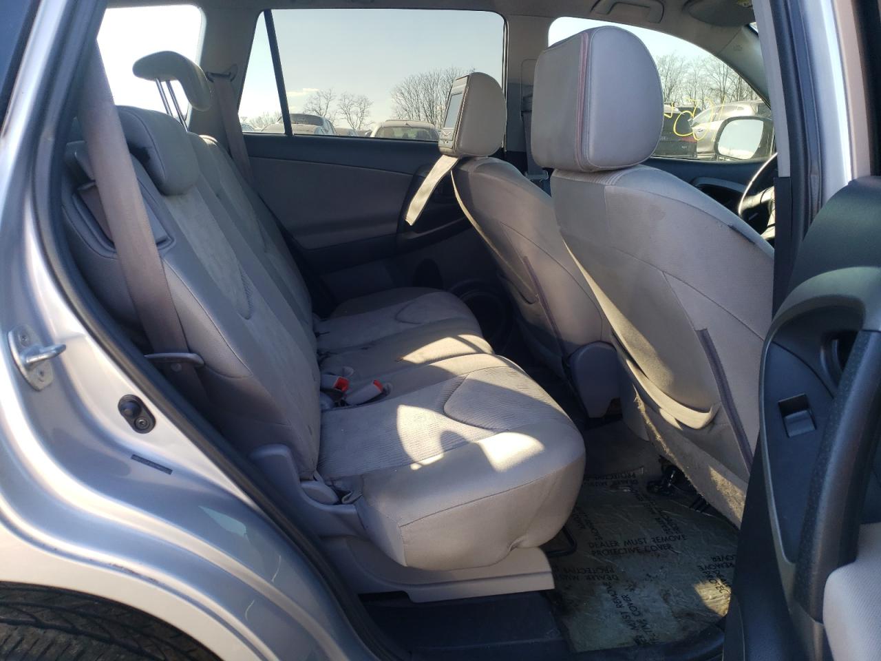 Photo 6 from auction – 2010 TOYOTA RAV4 with VIN 2T3JF4DV3AW060545