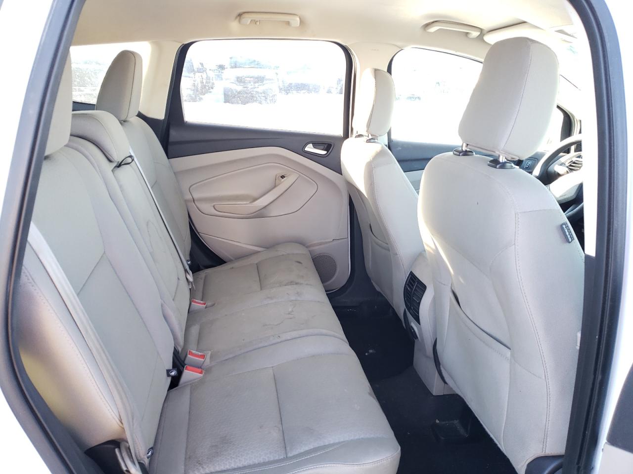 Photo 6 from auction – 2018 FORD ESCAPE SE with VIN 1FMCU9GD0JUB17579