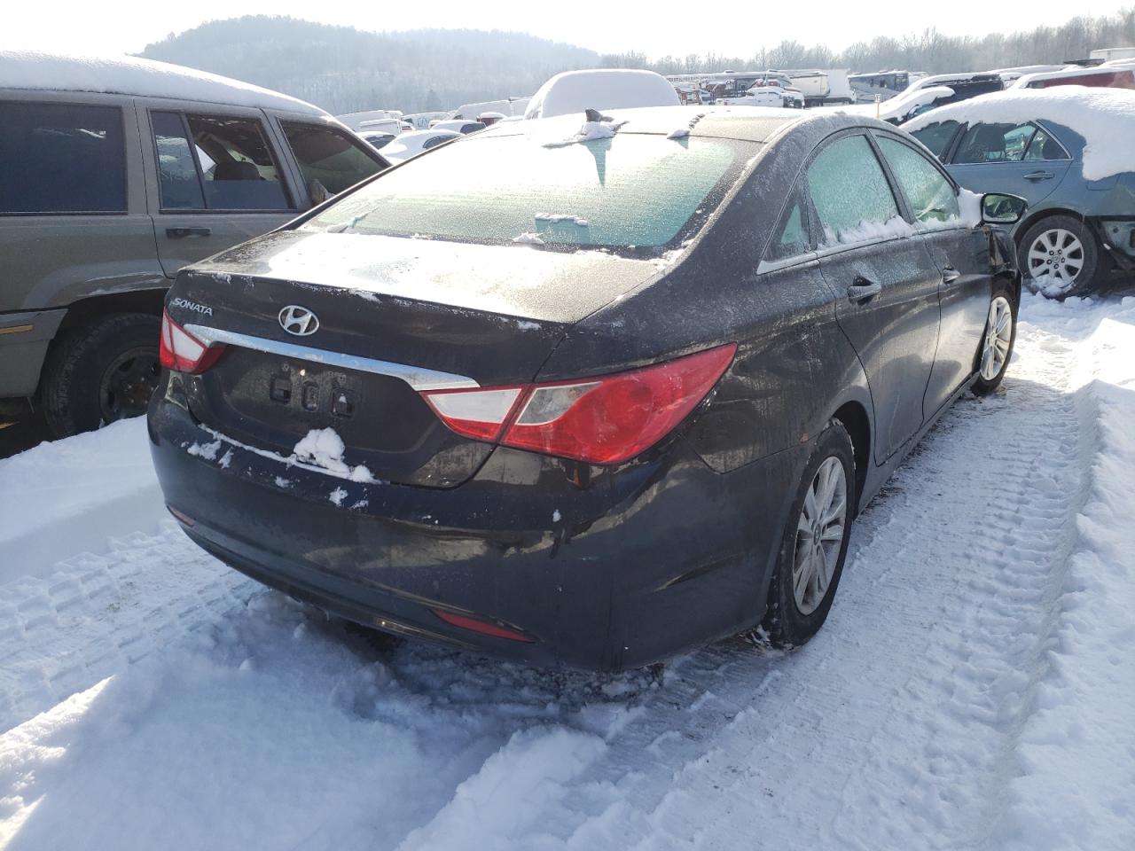 Photo 4 from auction – 2013 HYUNDAI SONATA GLS with VIN 5NPEB4AC5DH724064