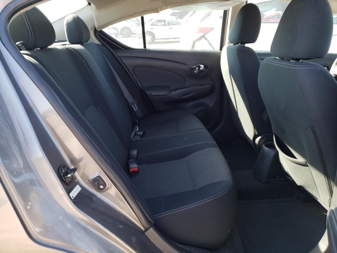 Photo 6 from auction – 2016 NISSAN VERSA S with VIN 3N1CN7AP7GL885543