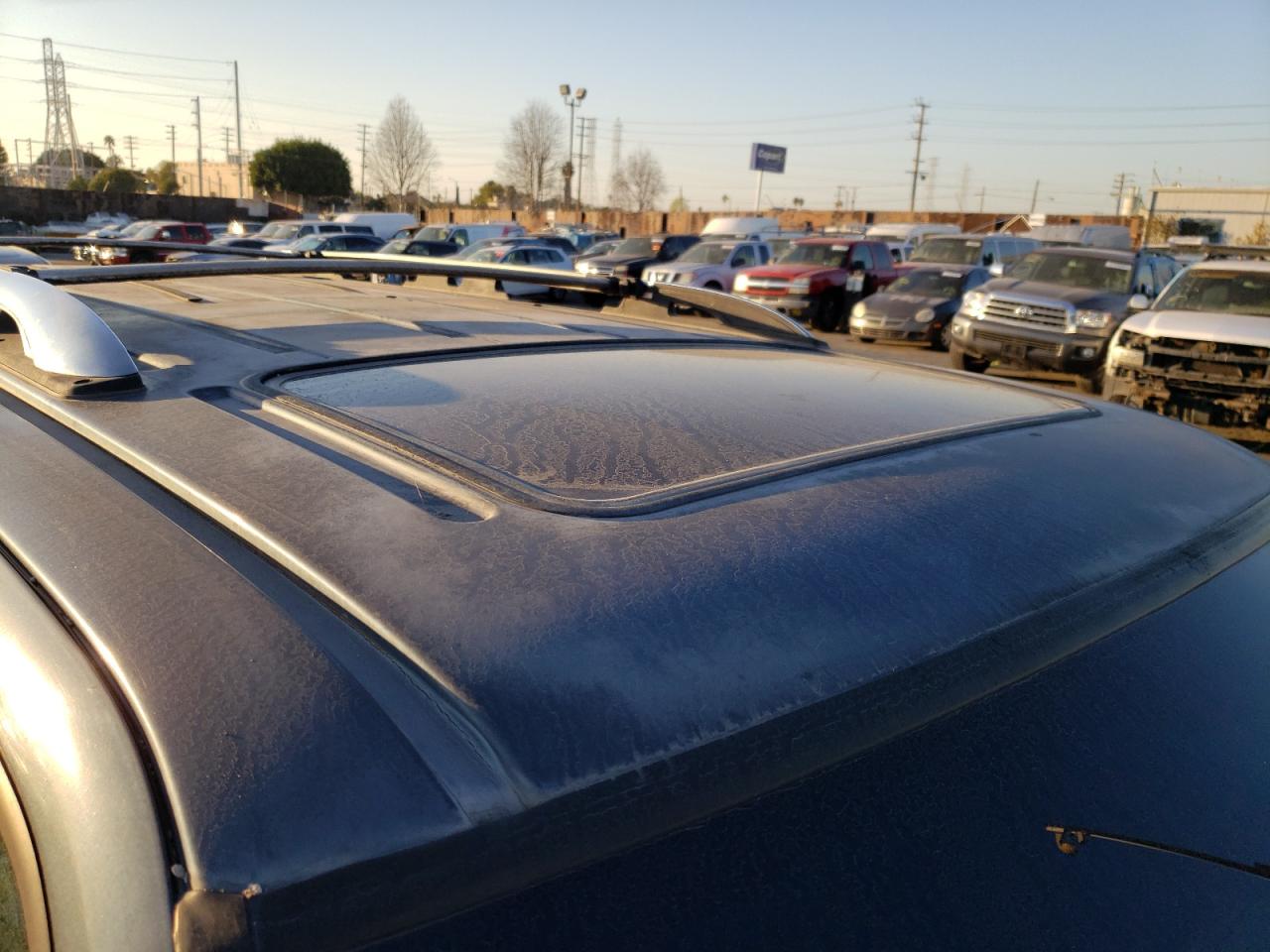 Photo 9 from auction – 2001 LINCOLN NAVIGATOR with VIN 5LMFU28R11LJ11288
