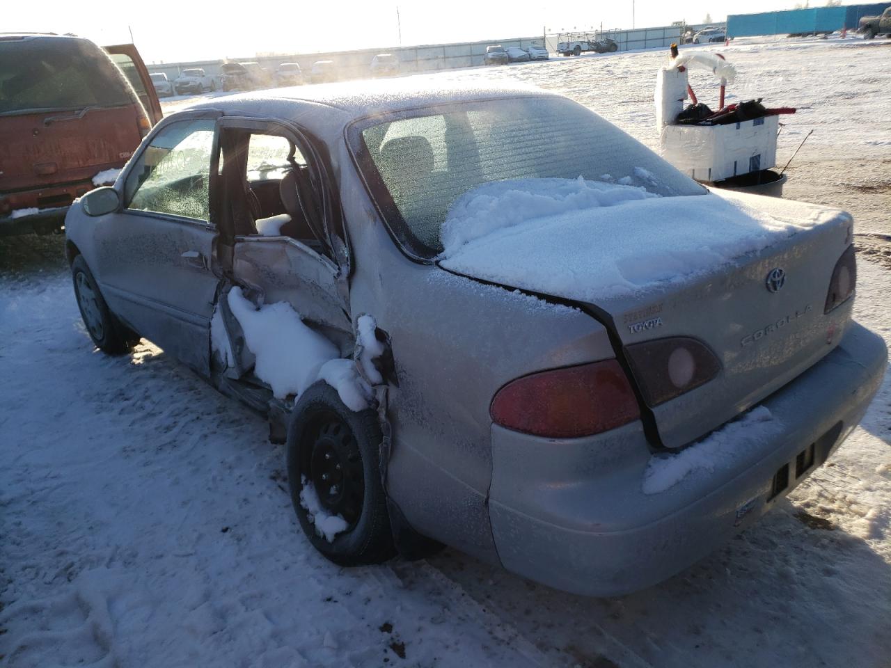 Photo 3 from auction – 2000 TOYOTA COROLLA VE with VIN 1NXBR12E9YZ329180