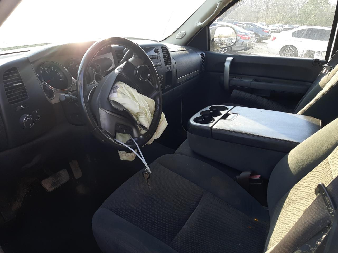 Photo 5 from auction – 2007 CHEVROLET SILVERADO with VIN 1GCEK19J07Z547826