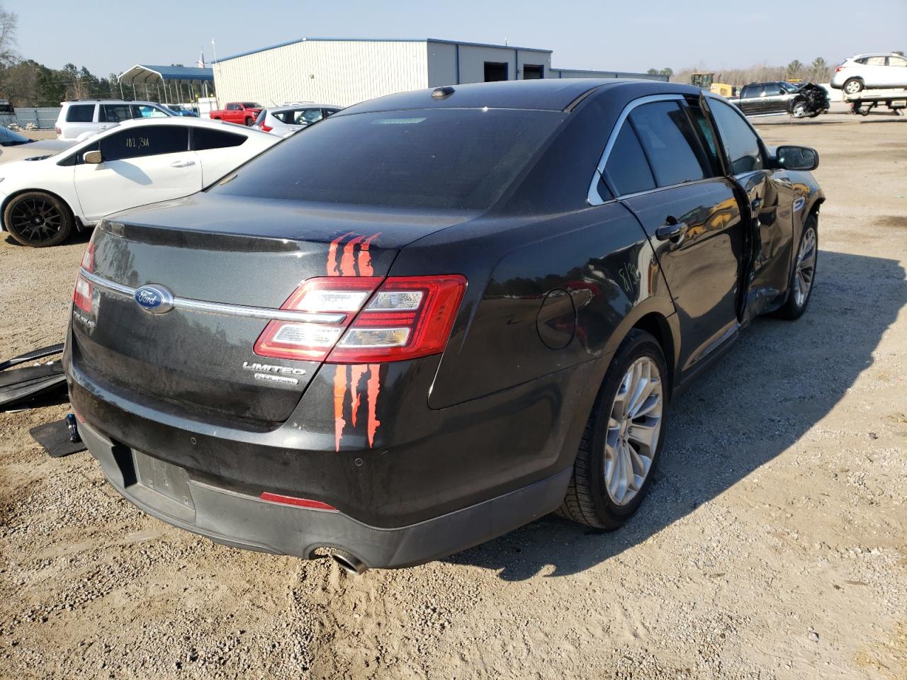 Photo 4 from auction – 2014 FORD TAURUS LIM with VIN 1FAHP2F85EG103751