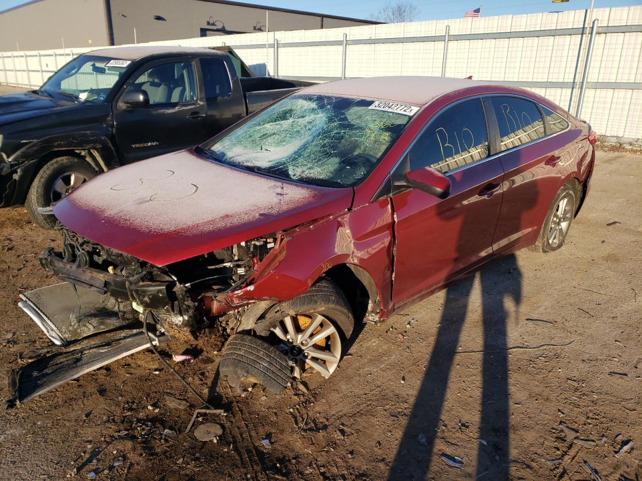 Photo 10 from auction – 2016 HYUNDAI SONATA SE with VIN 5NPE24AF7GH352869