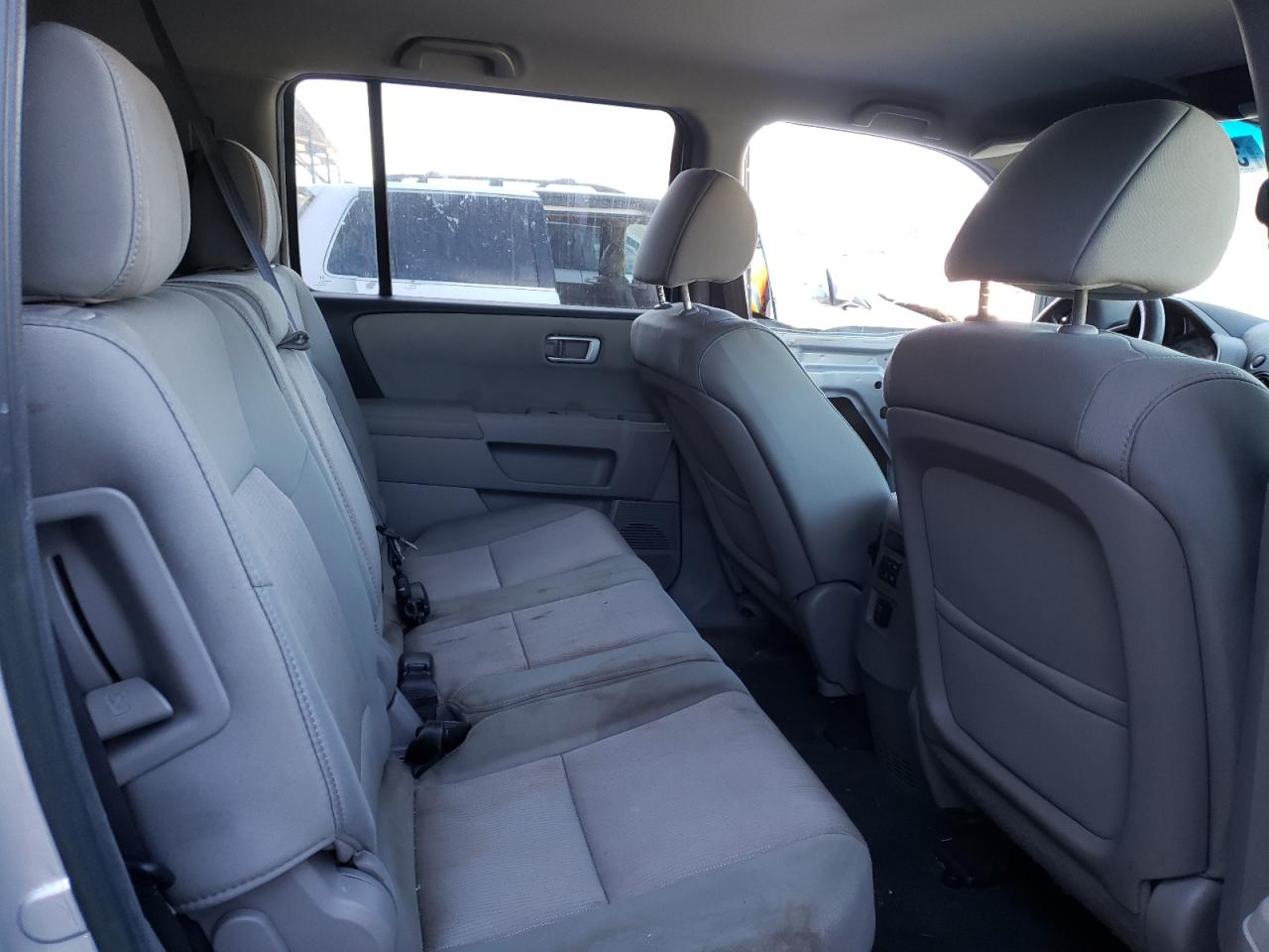 Photo 6 from auction – 2013 HONDA PILOT EX with VIN 5FNYF3H41DB015690