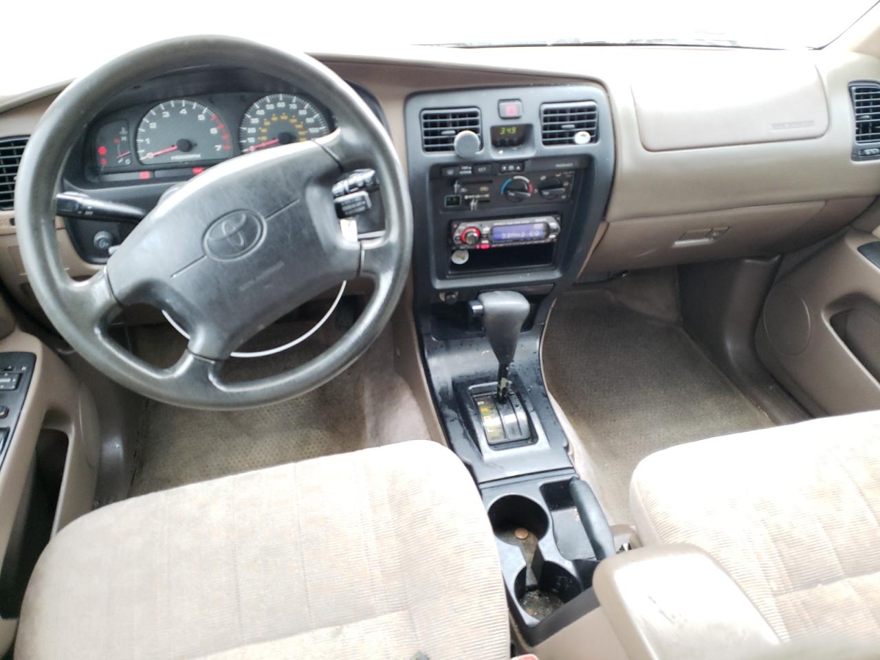 Photo 9 from auction – 2000 TOYOTA 4RUNNER with VIN JT3GM84R8Y0067617