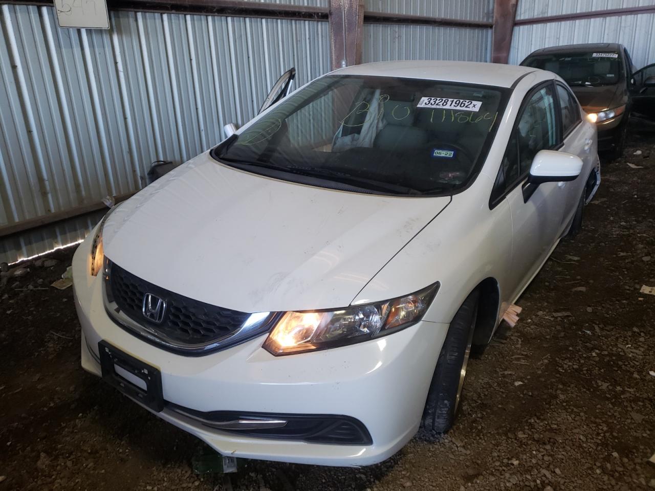 Photo 2 from auction – 2015 HONDA CIVIC LX with VIN 19XFB2F54FE111864