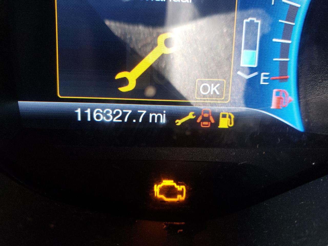 Photo 8 from auction – 2015 FORD C-MAX PREM with VIN 1FADP5CUXFL103139